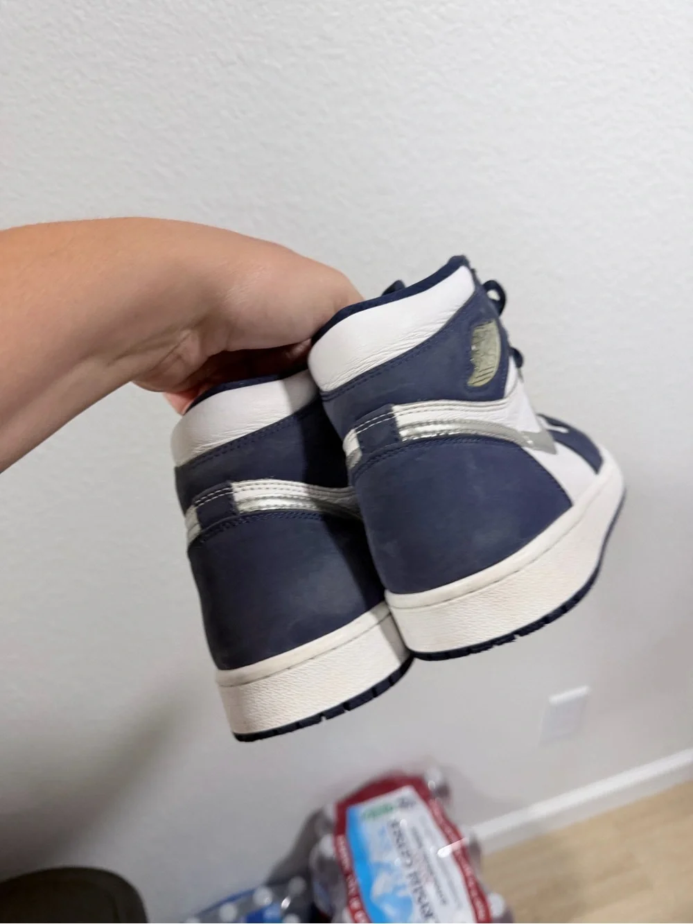 Jordan retro 1 high navy